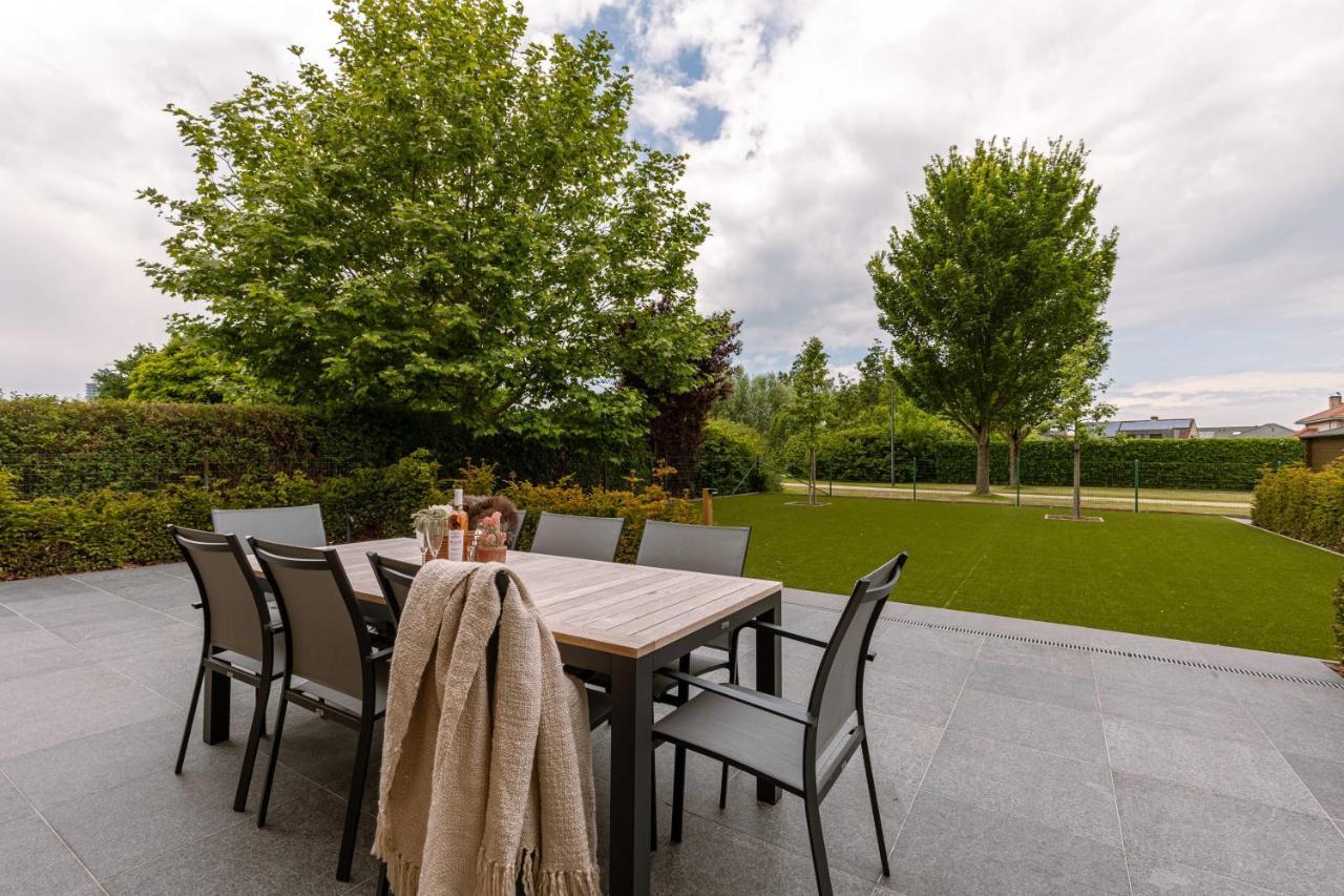 Fantastic Family Villa With Beautiful Garden Oostende Exteriör bild