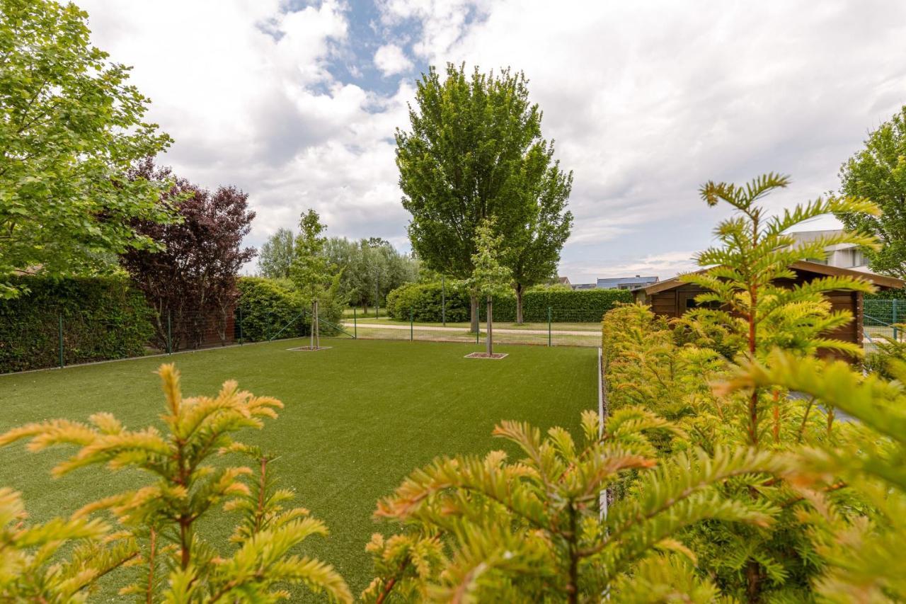 Fantastic Family Villa With Beautiful Garden Oostende Exteriör bild