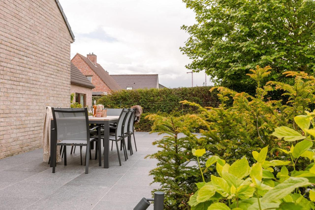 Fantastic Family Villa With Beautiful Garden Oostende Exteriör bild